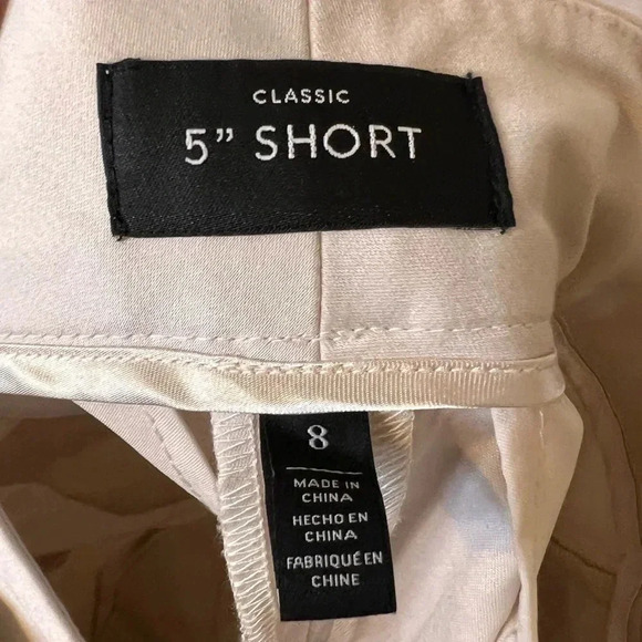 WHITE HOUSE BLACK MARKET High-Rise Pleated Shorts - Picture 3 of 7